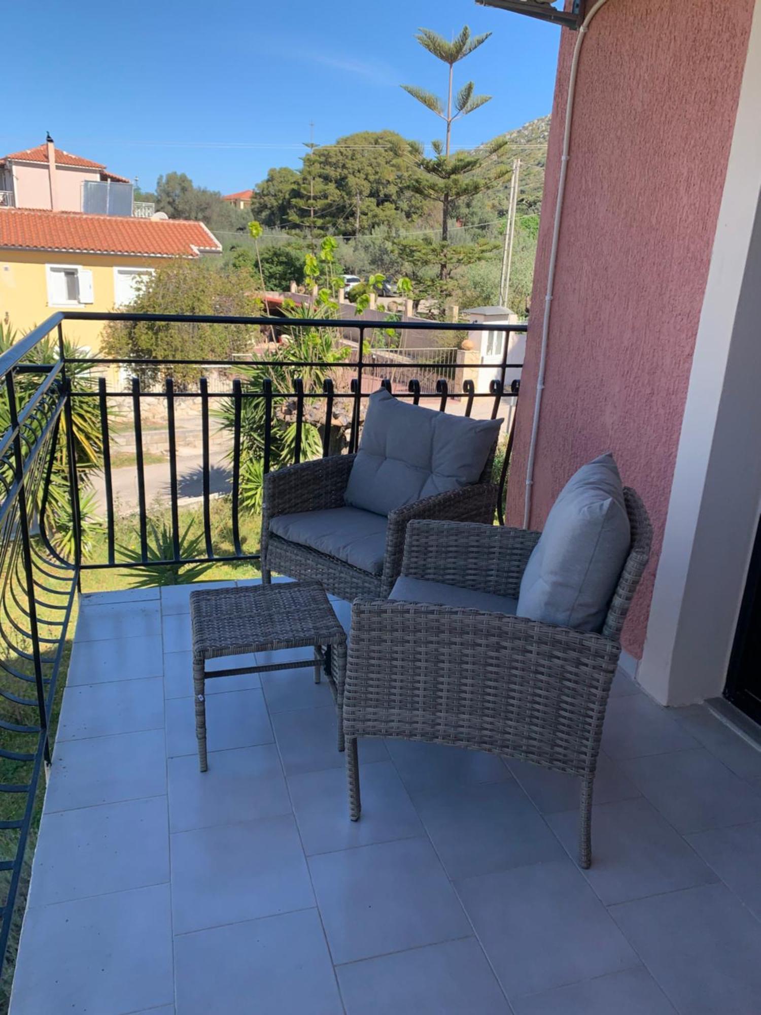 Apartment Moulinos