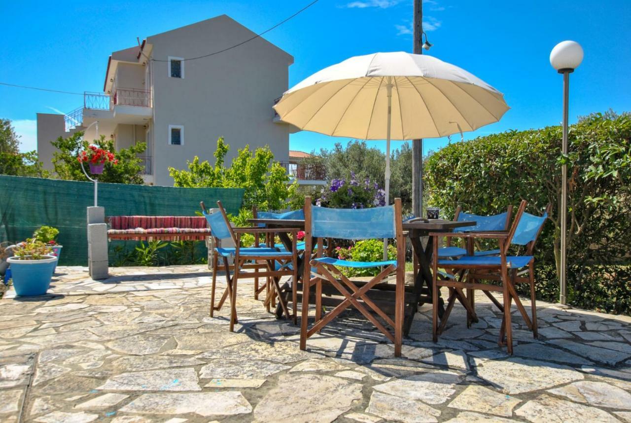 Apartment Moulinos *